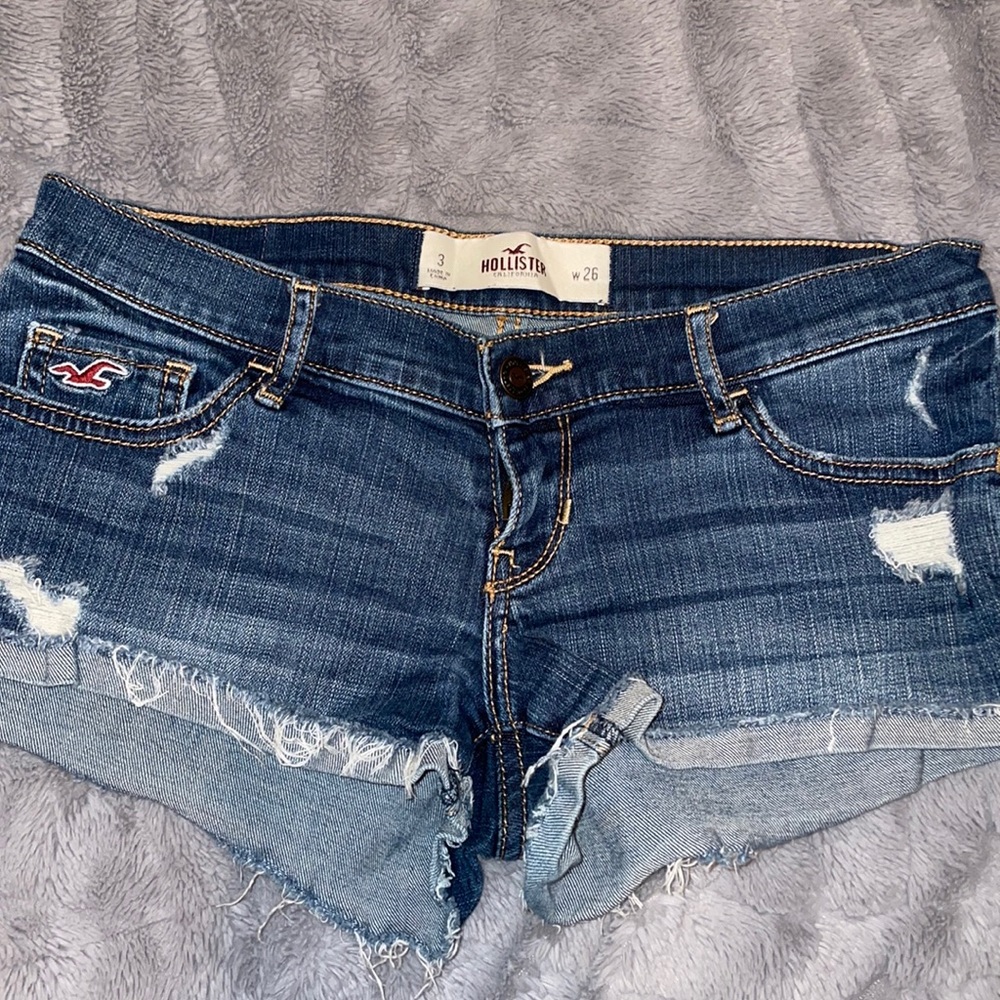 Hollister short shorts. Size 3